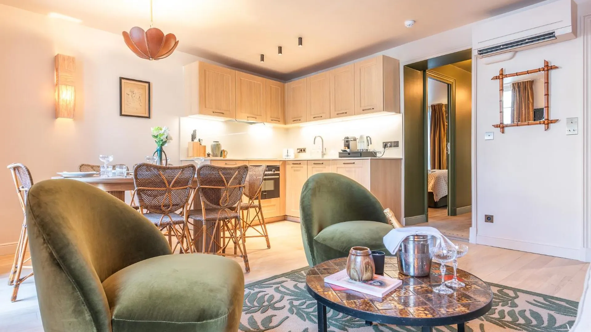 Maison La Boheme Montmartre - Studios & Apartments Paris France