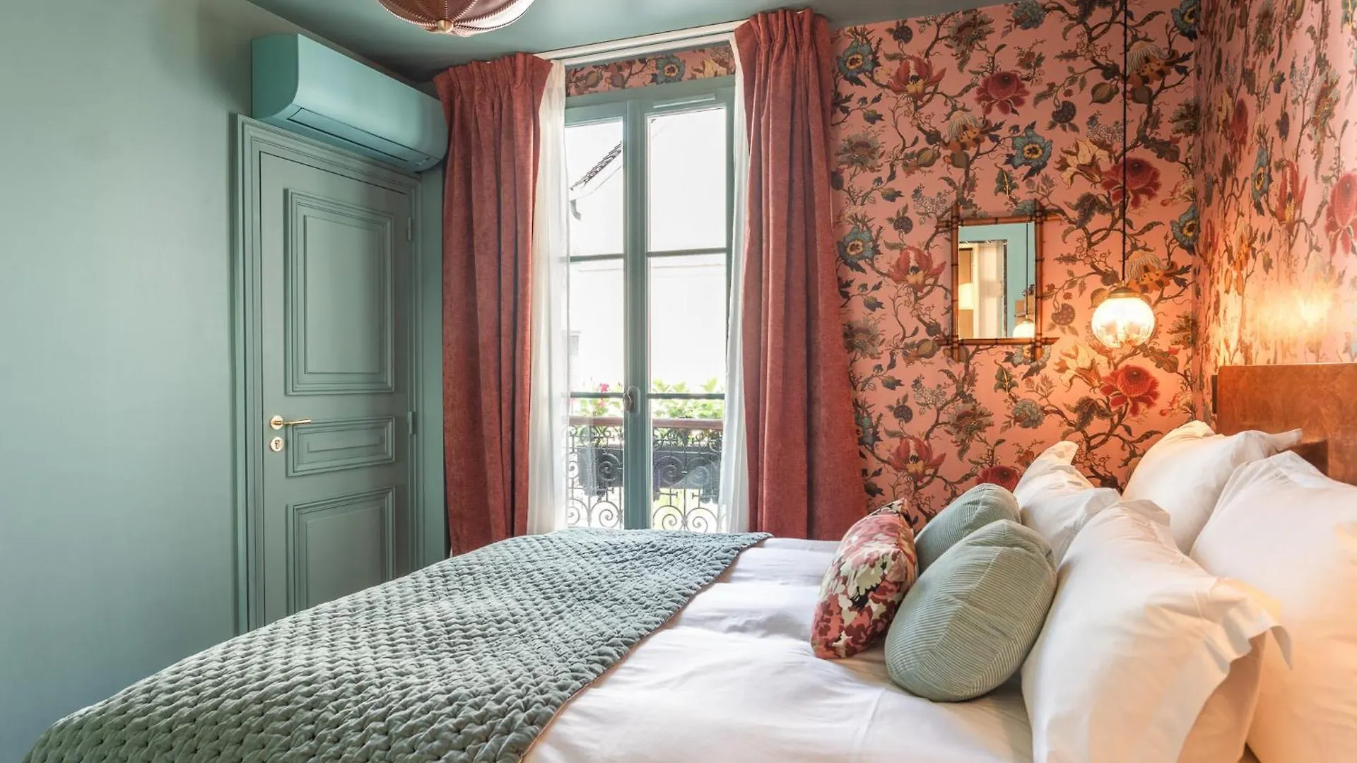 Aparthotel Maison La Boheme Montmartre - Studios & Apartments Paris France