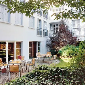 Adagio Montmartre Parigi