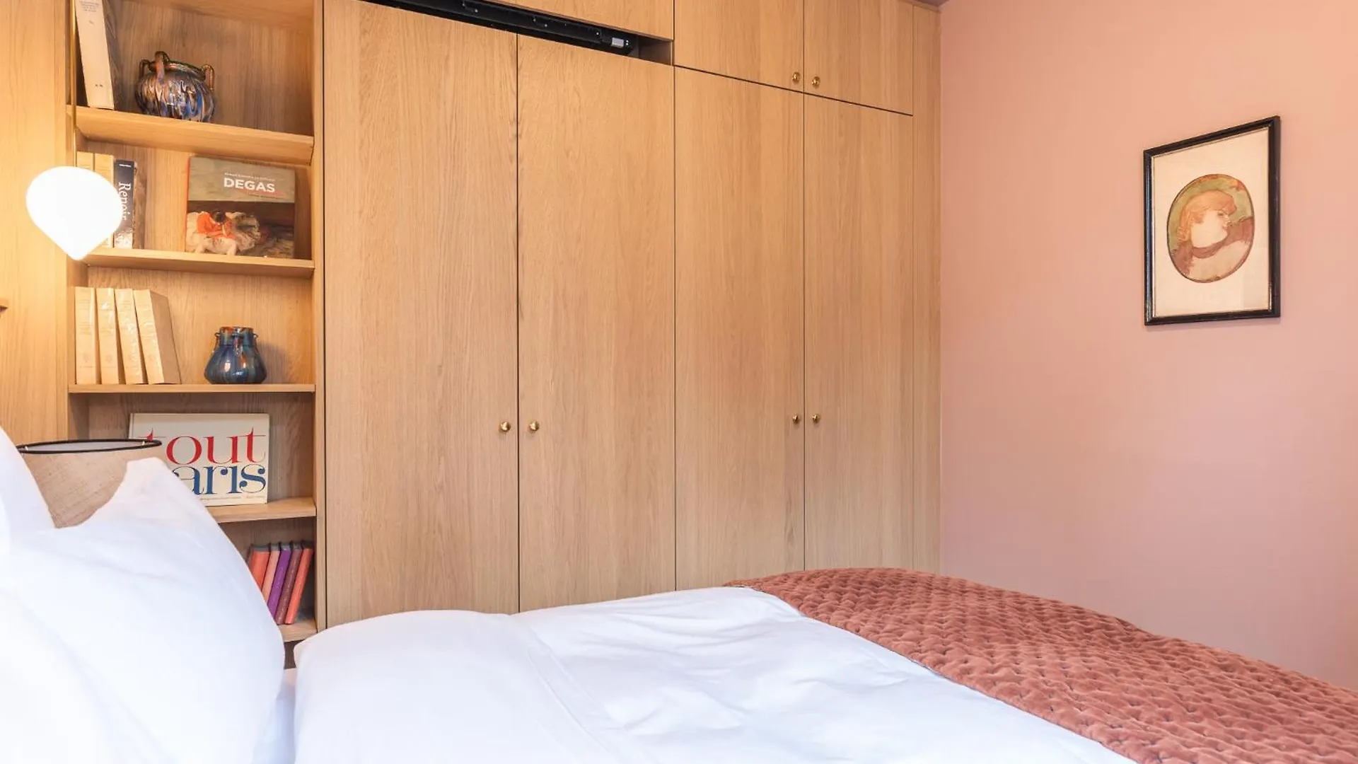 Maison La Boheme Montmartre - Studios & Apartments Paris France