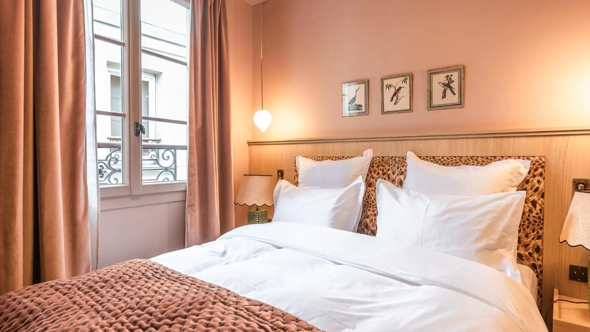 Aparthotel Maison La Boheme Montmartre - Studios & Apartments Paris France