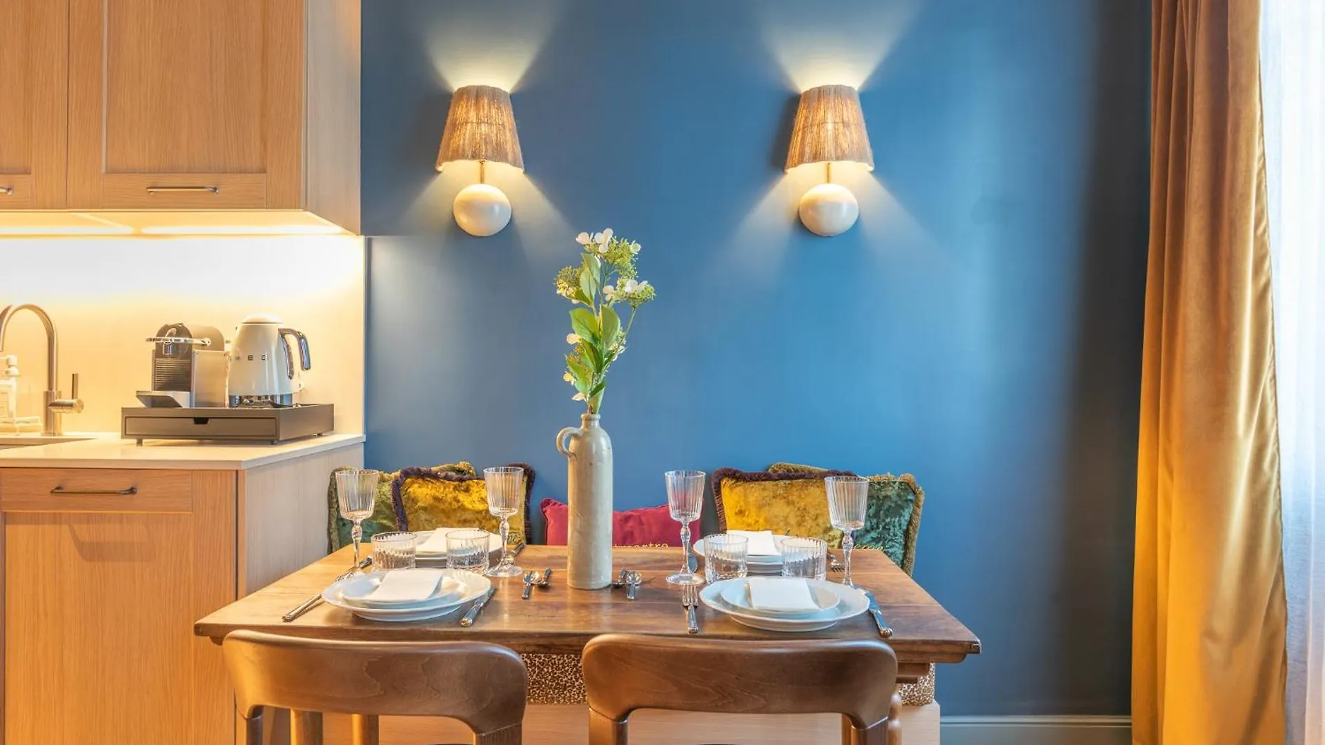Aparthotel Maison La Boheme Montmartre - Studios & Apartments Paris France
