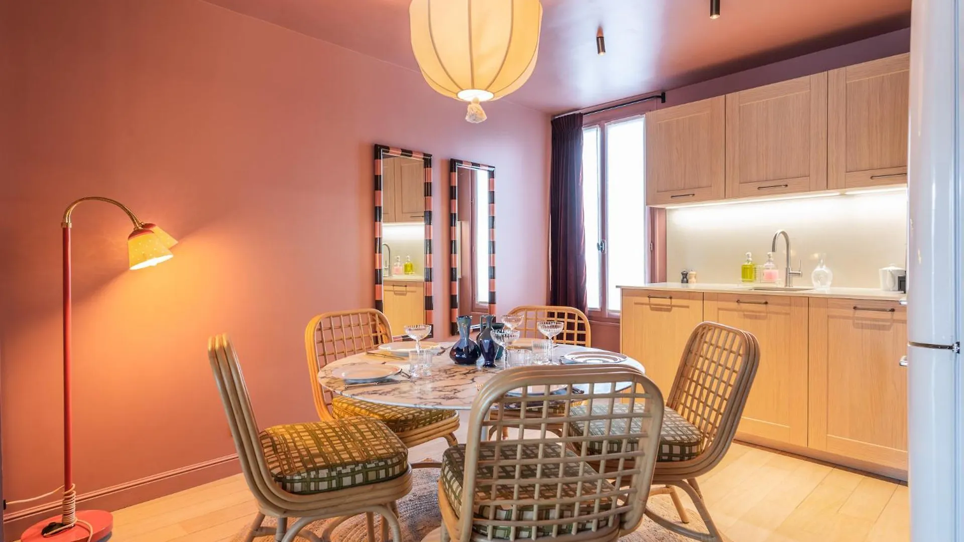 Maison La Boheme Montmartre - Studios & Apartments Paris Lejlighedshotel